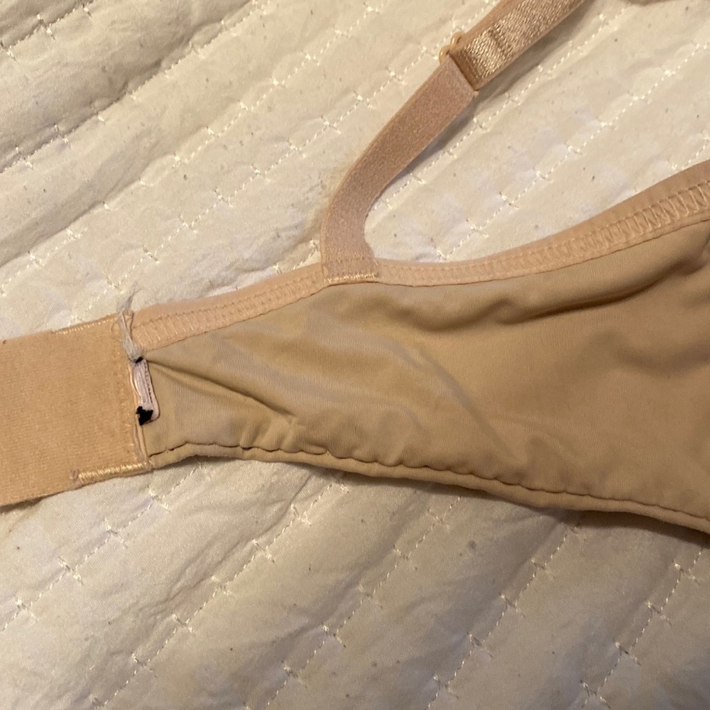 VICTORIA’S SECRET The T-shirt Lightly Lined Wireless Bra - Picture 3 of 4